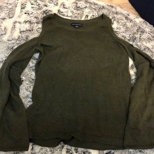 Green cold should sweater